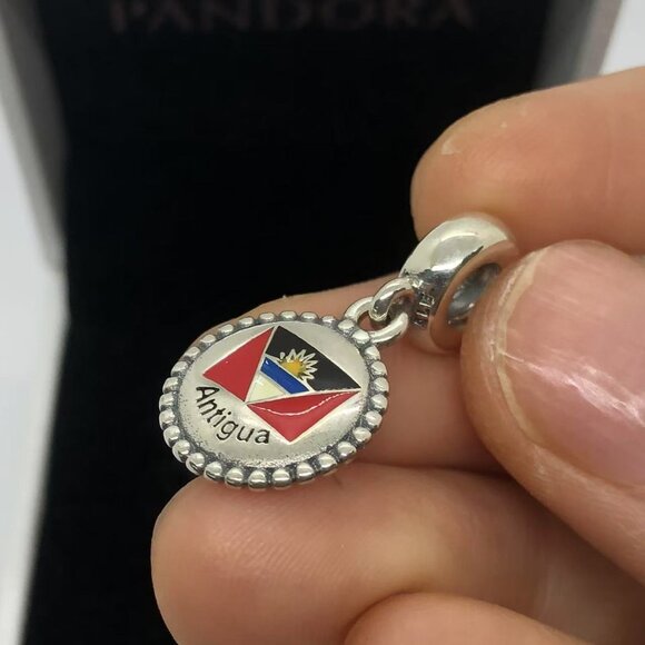 ✨🔥Pandora Antigua Flag Charm S925 Silver with box - Picture 2 of 4